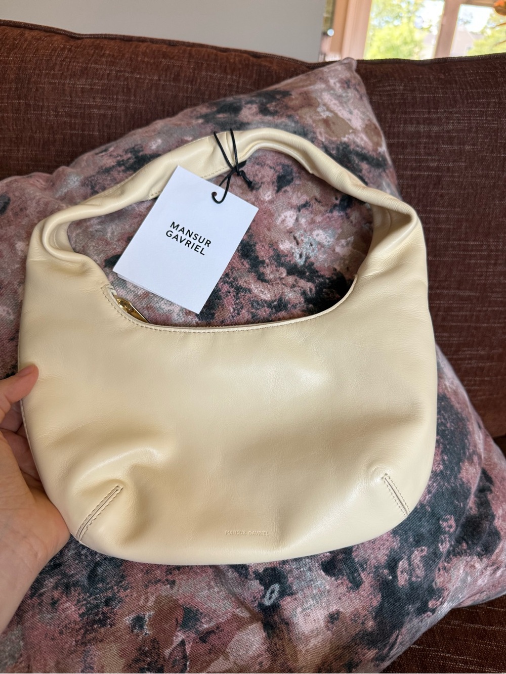 NWT Mansur Gavriel Mini Gnocchi Leather Shoulder Bag in Crema